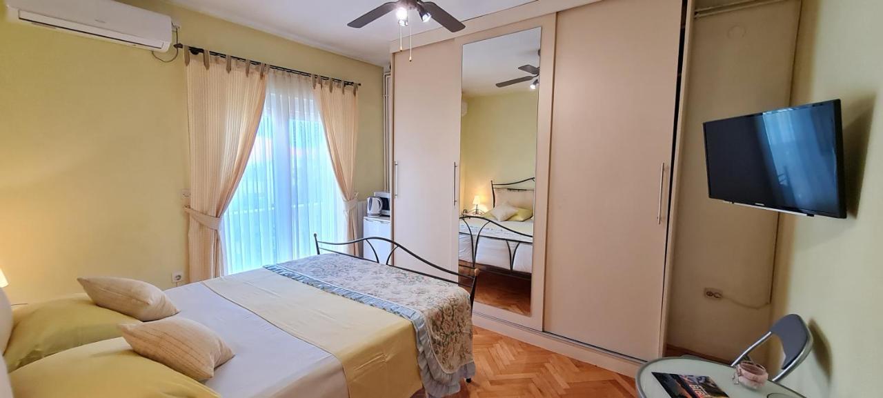 Guest House Barba Bibinje Exterior photo